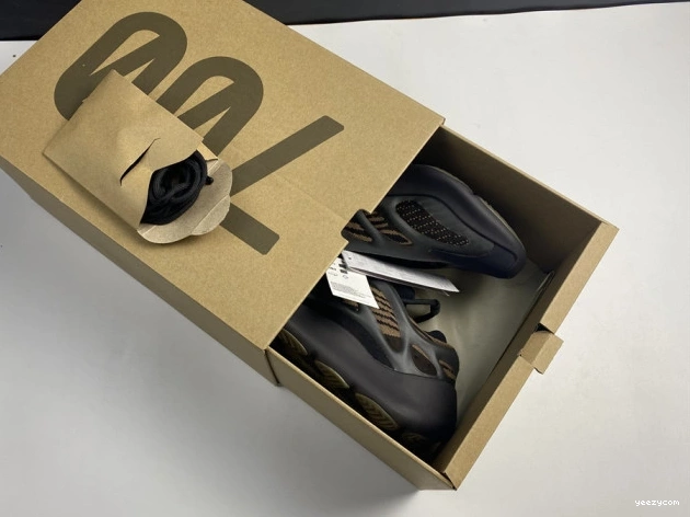 ADIDAS 700 YEEZY GY0189 V3 0915